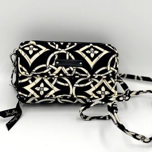 🖤Vera Bradley cross-body wallet
